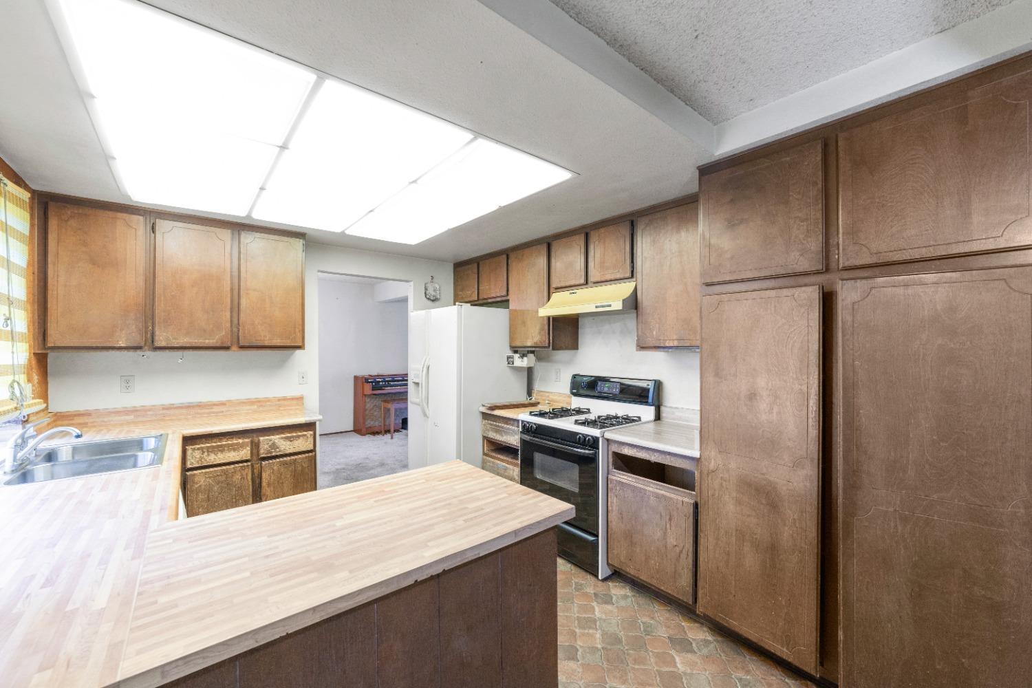 6700 Rancho Pico Way