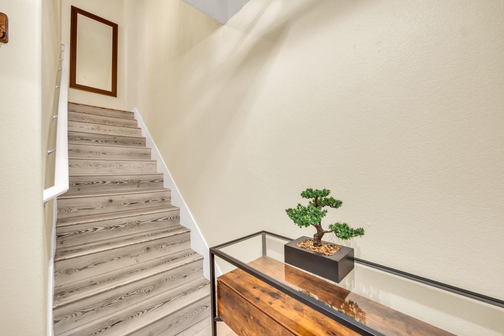 1845 Morse Avenue 206