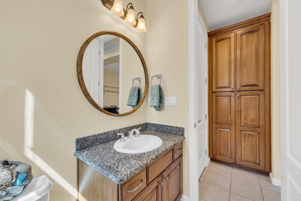 1845 Morse Avenue 206