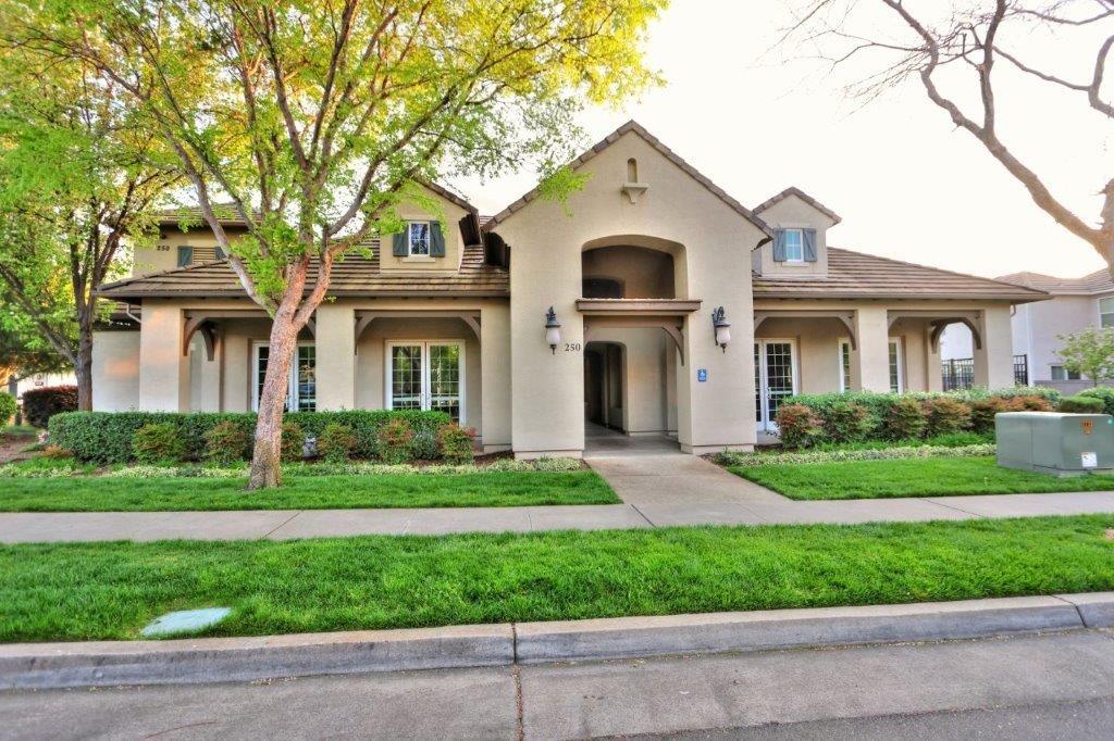 32 Villa Gardens Court 32