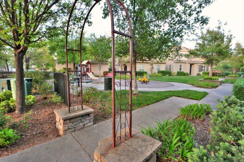 32 Villa Gardens Court 32