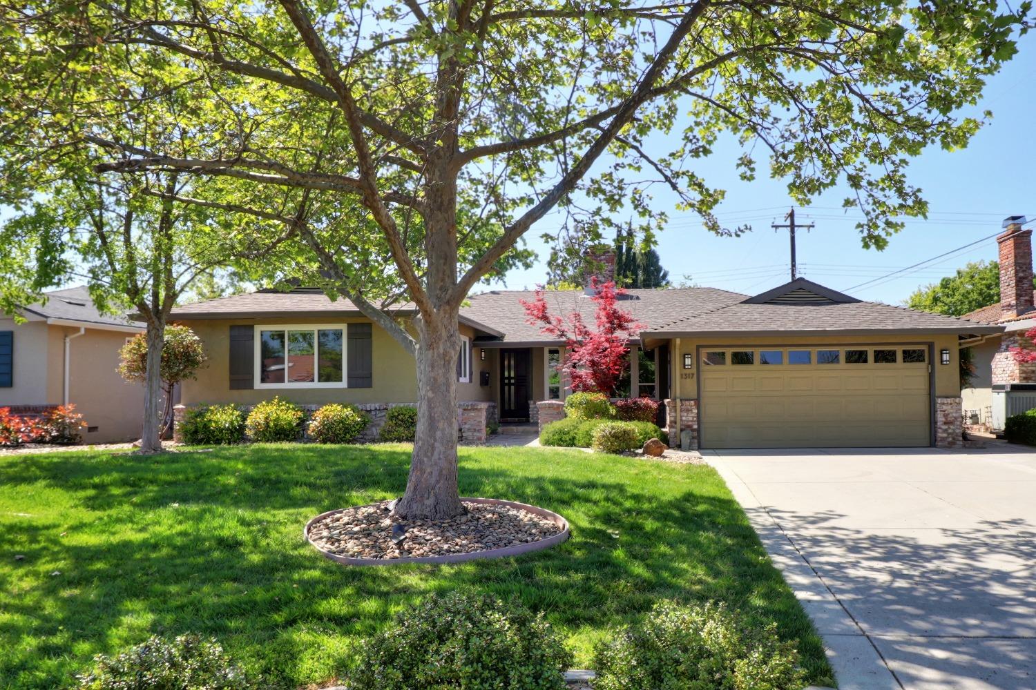 1317 La Sierra Drive