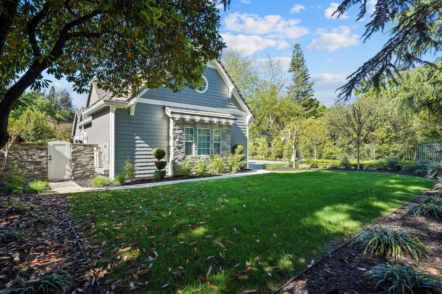 2795 Sierra Boulevard