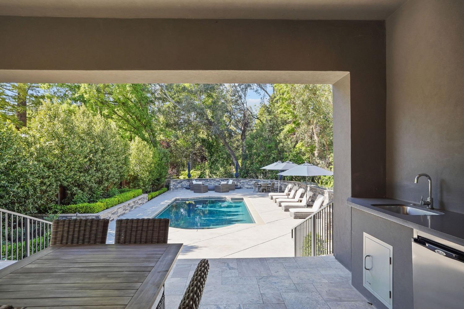 2795 Sierra Boulevard