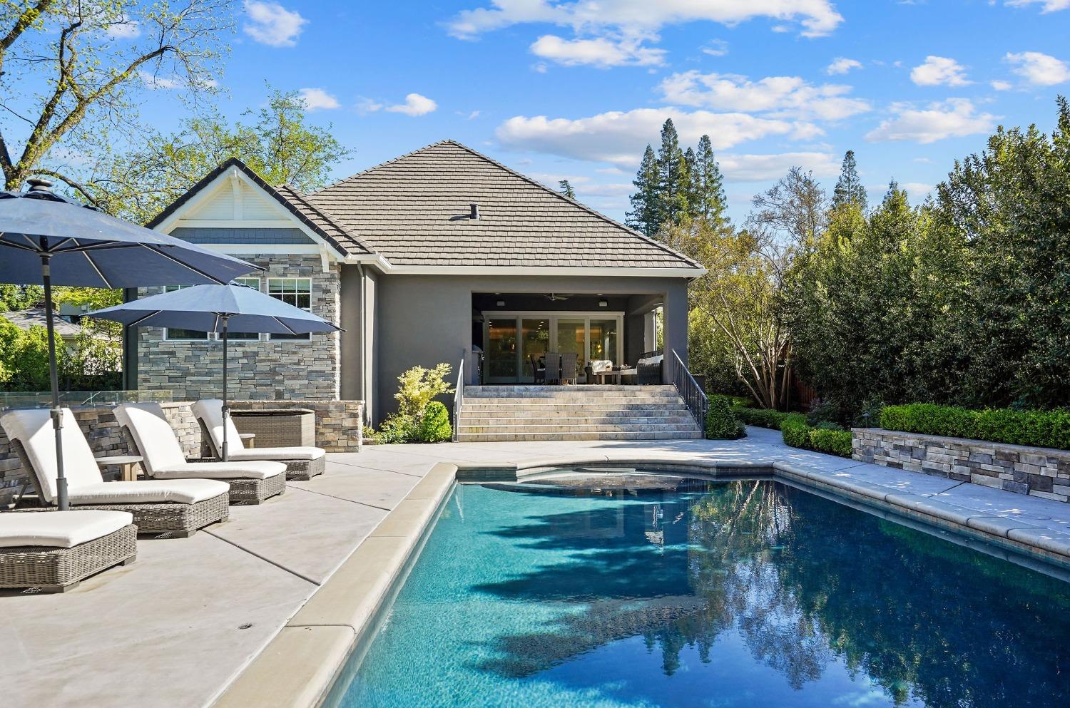 2795 Sierra Boulevard