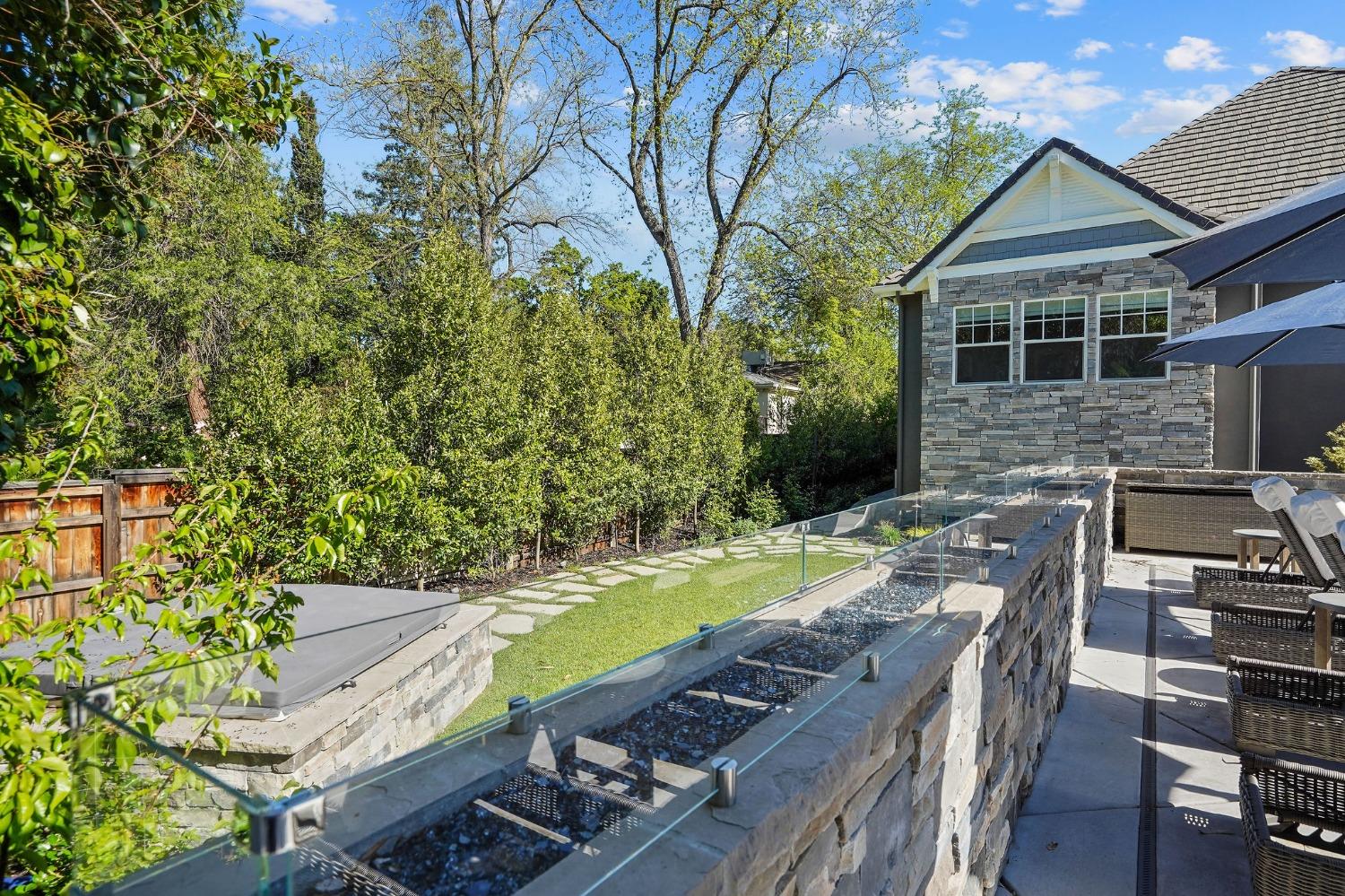 2795 Sierra Boulevard