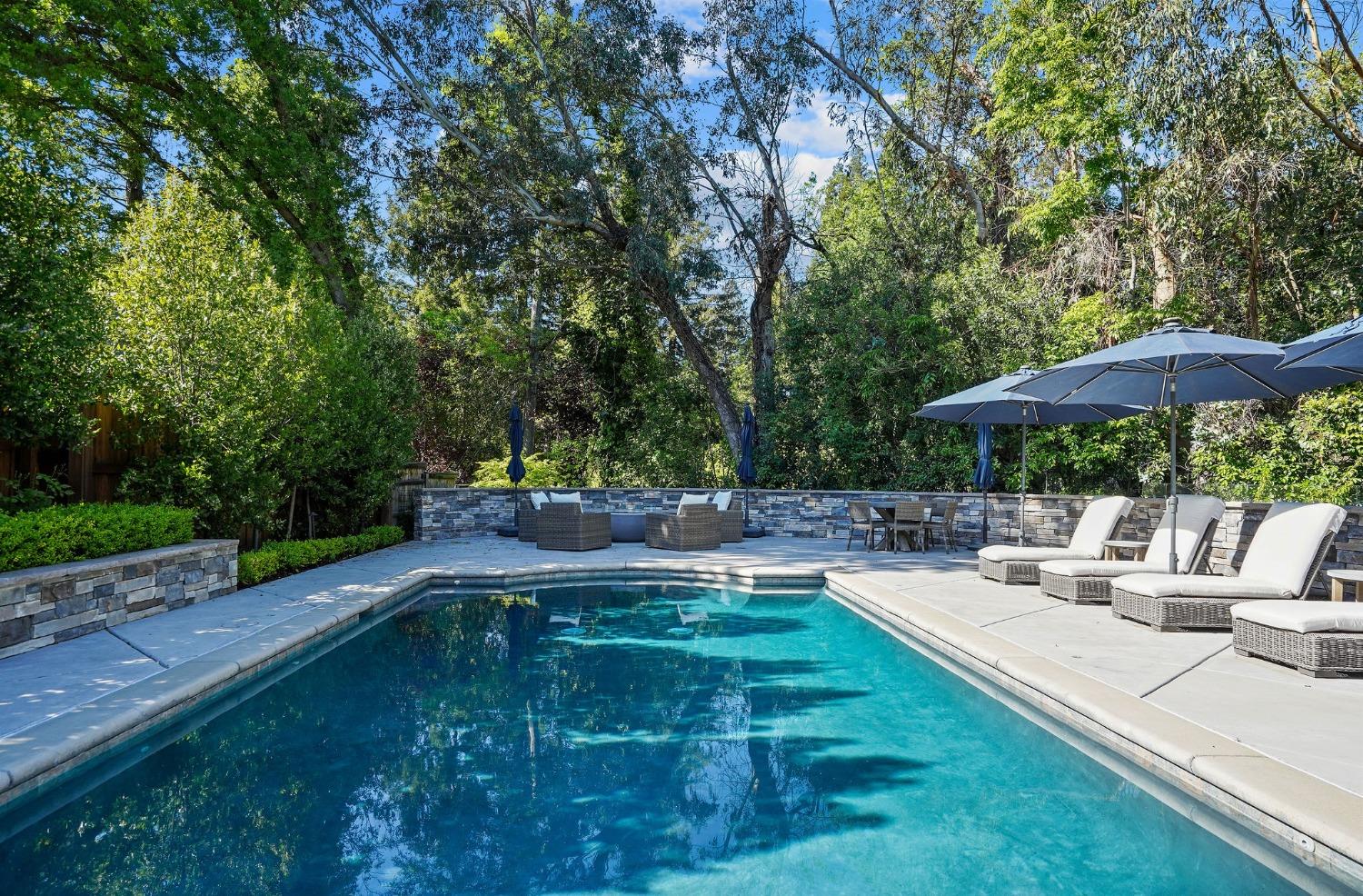 2795 Sierra Boulevard