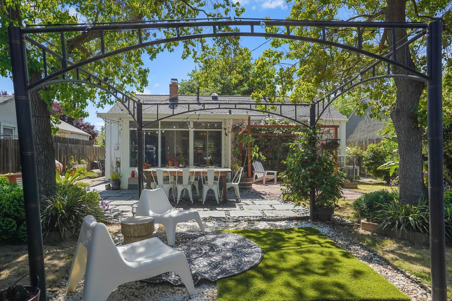 1004 Maryland Avenue