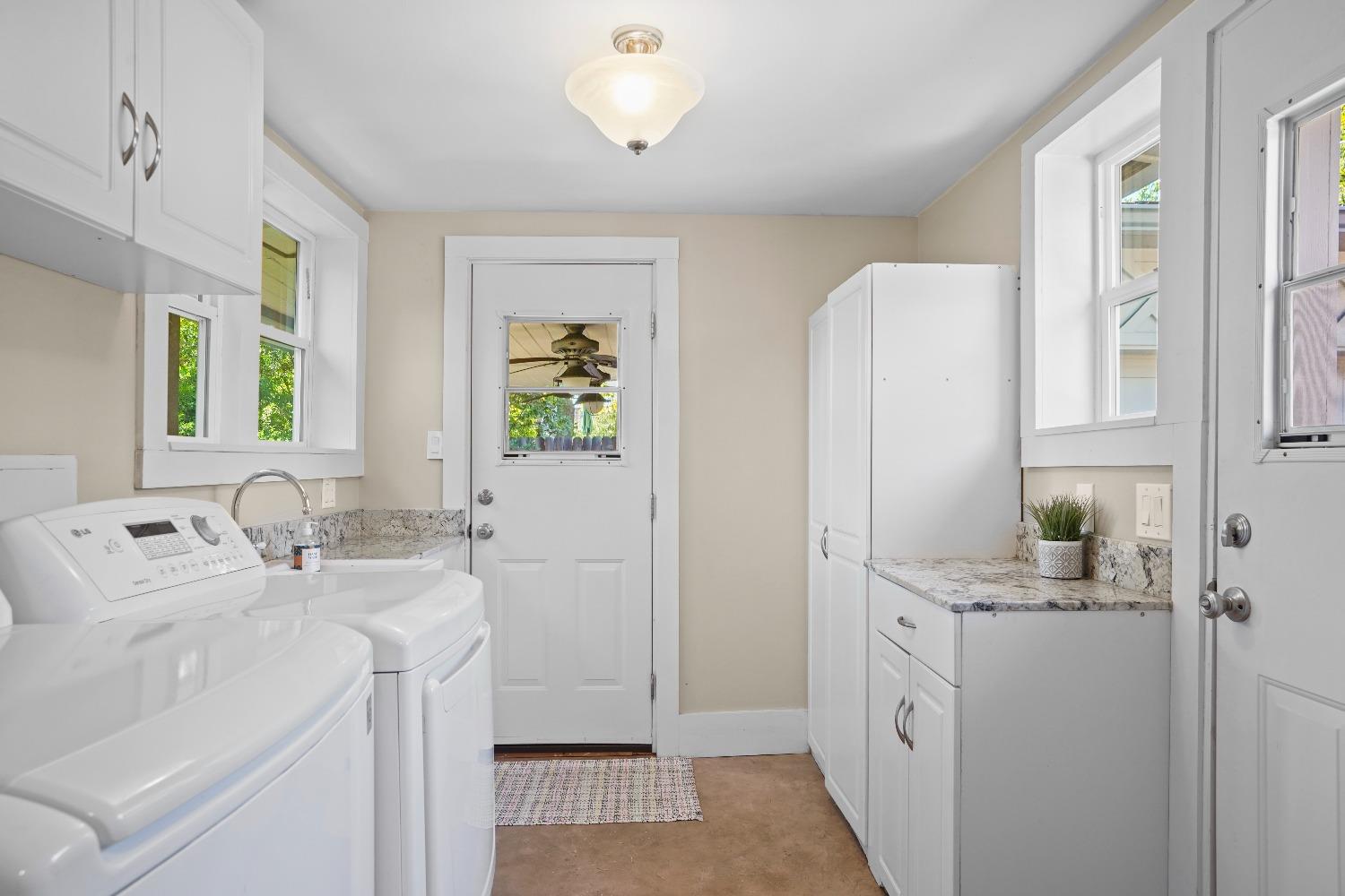 2764 Riverside Boulevard