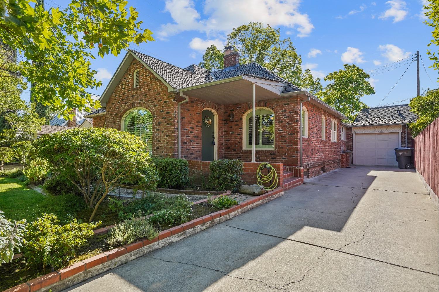 2764 Riverside Boulevard