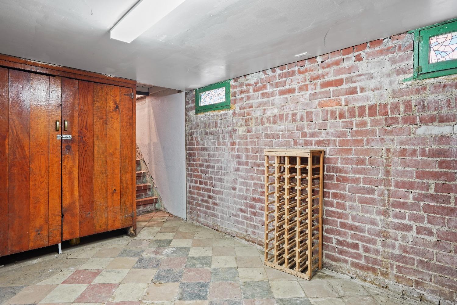 2764 Riverside Boulevard