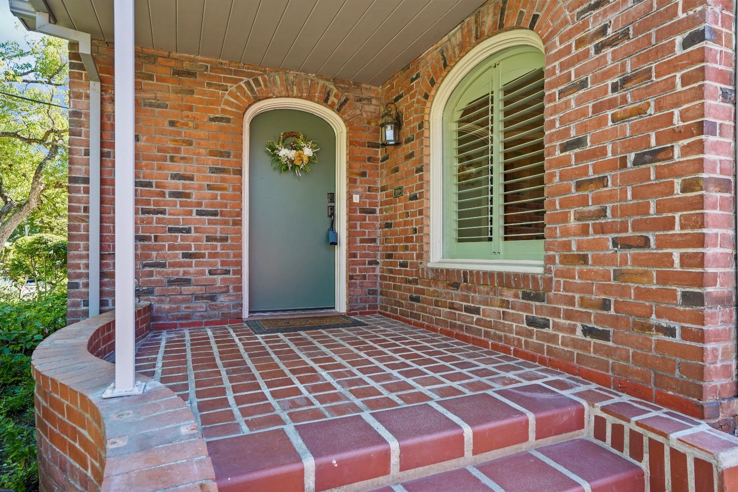 2764 Riverside Boulevard