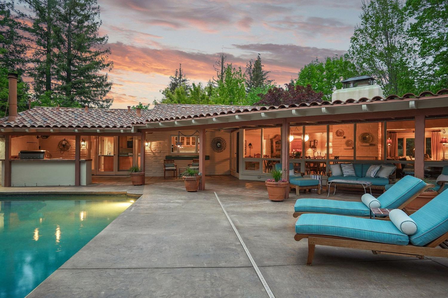 4330 Sierra Madre Drive