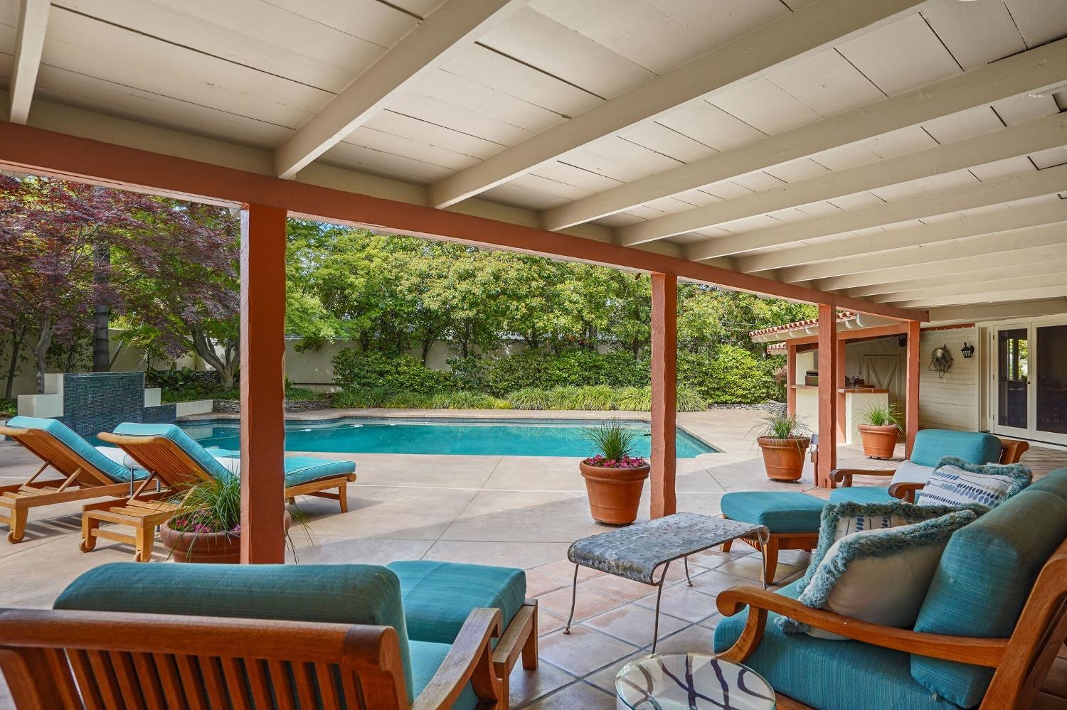 4330 Sierra Madre Drive