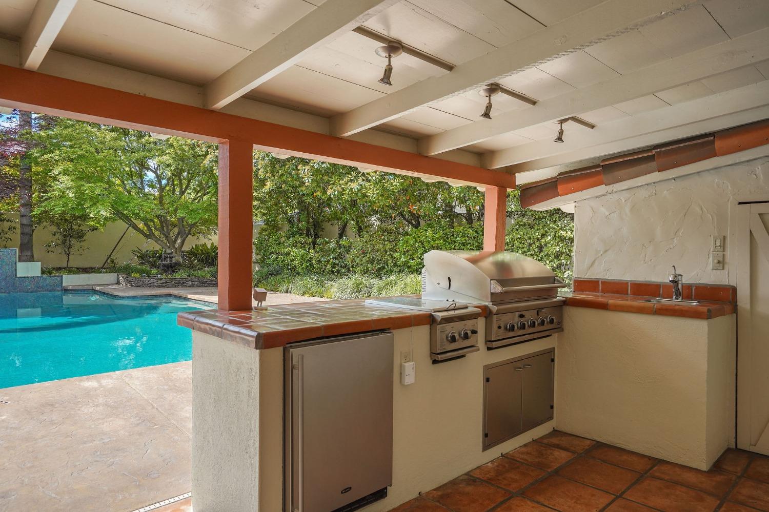 4330 Sierra Madre Drive