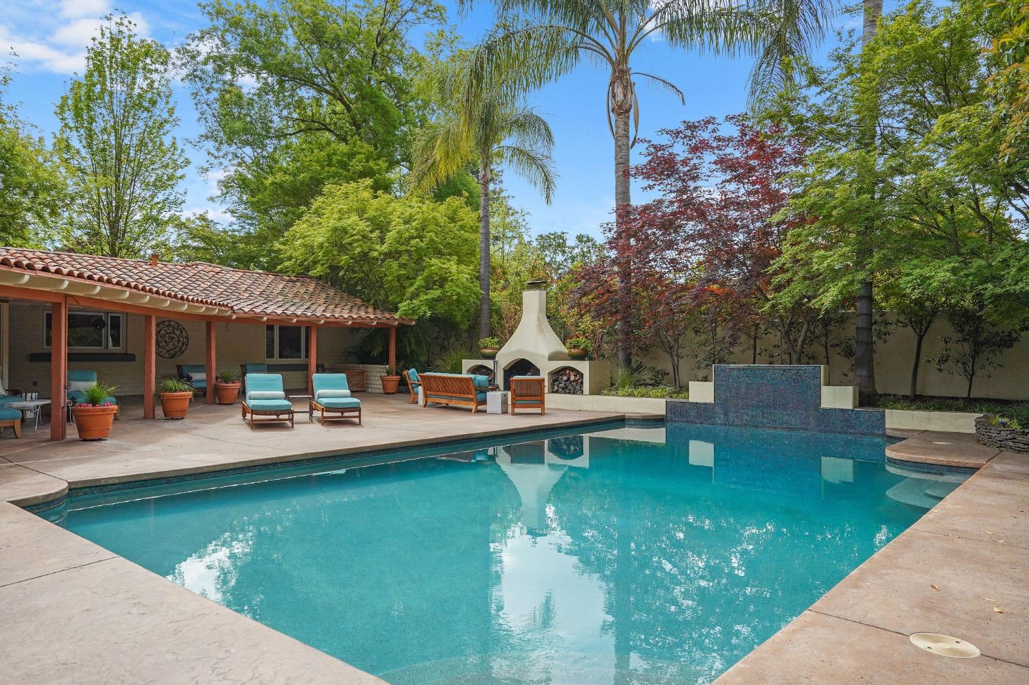 4330 Sierra Madre Drive