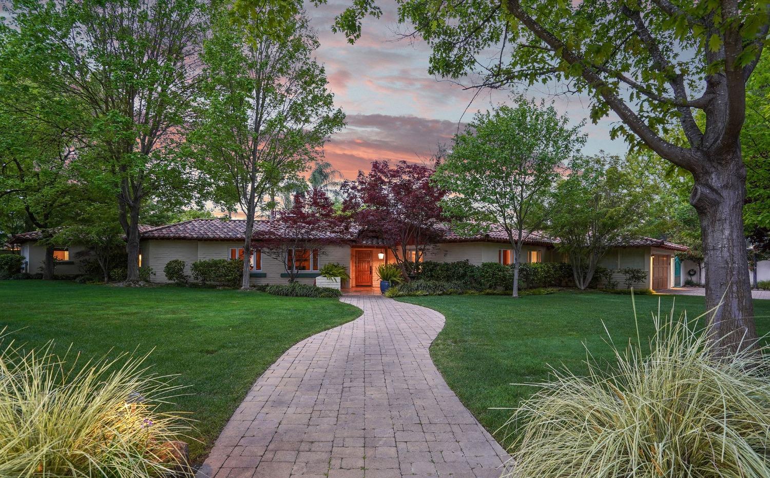 4330 Sierra Madre Drive