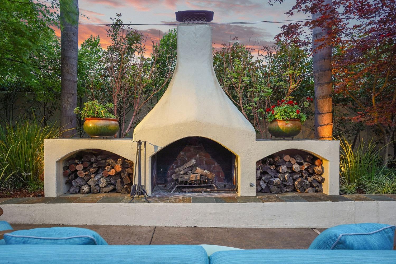 4330 Sierra Madre Drive