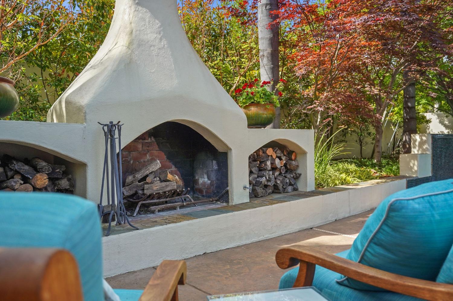 4330 Sierra Madre Drive