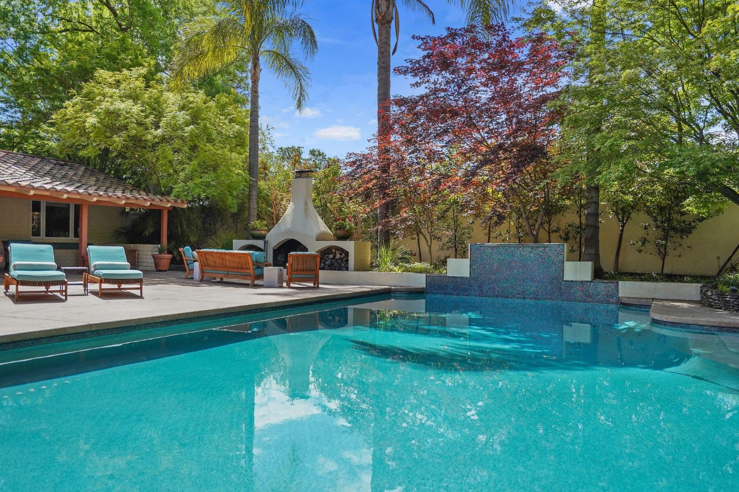 4330 Sierra Madre Drive