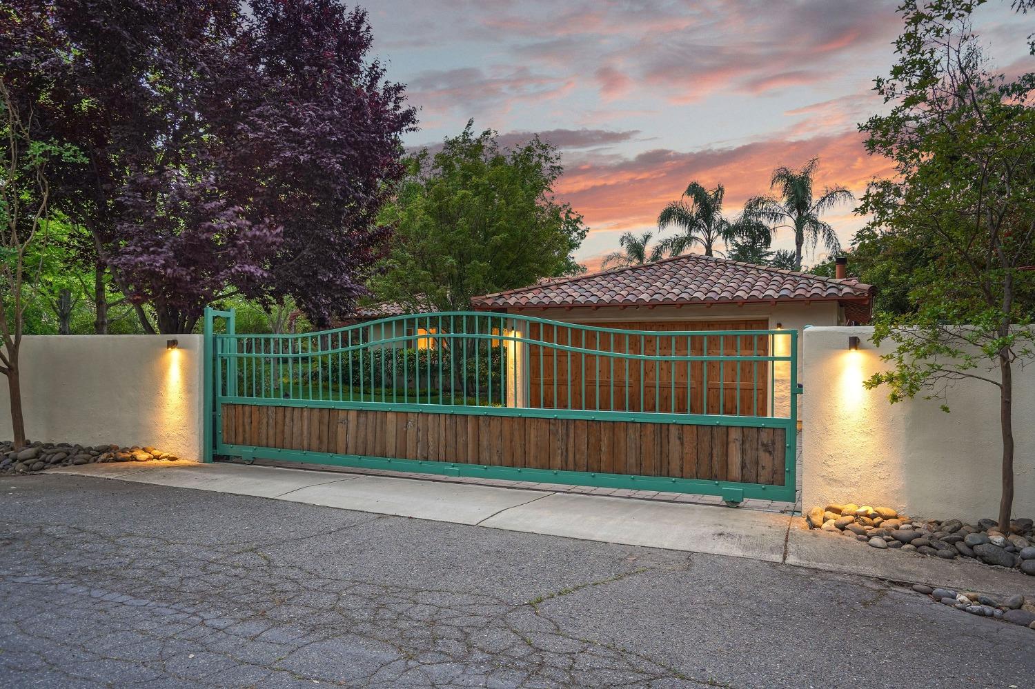 4330 Sierra Madre Drive