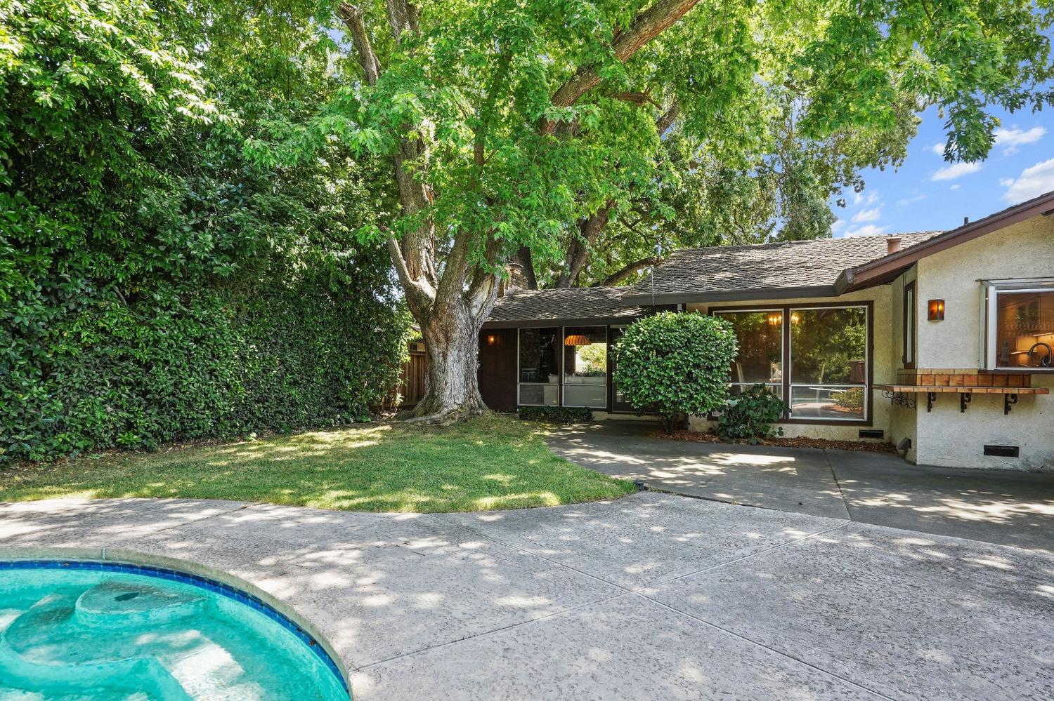 3851 American River Drive