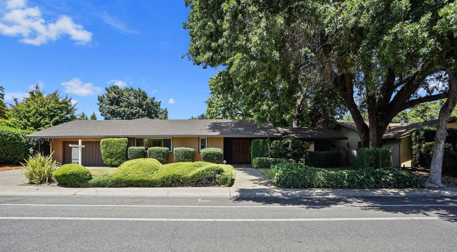 3851 American River Drive