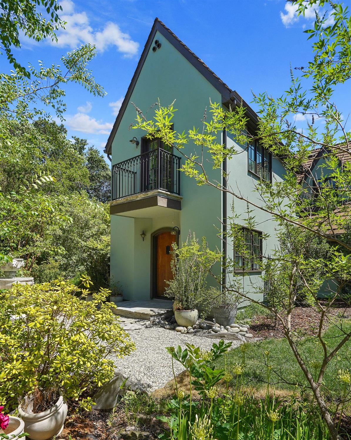 2650 Sierra Boulevard