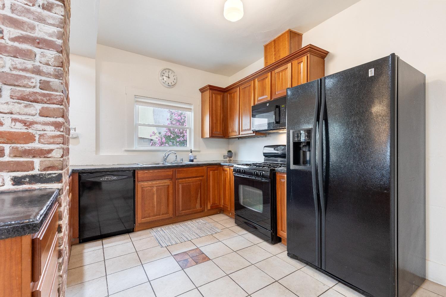 2601 San Fernando Way