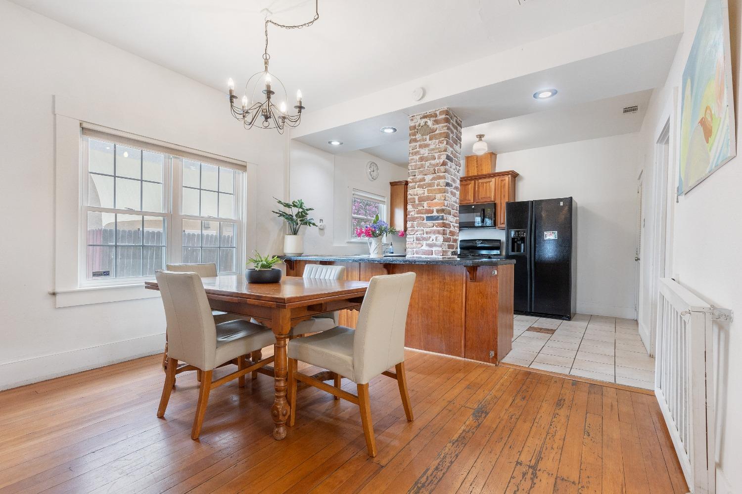 2601 San Fernando Way