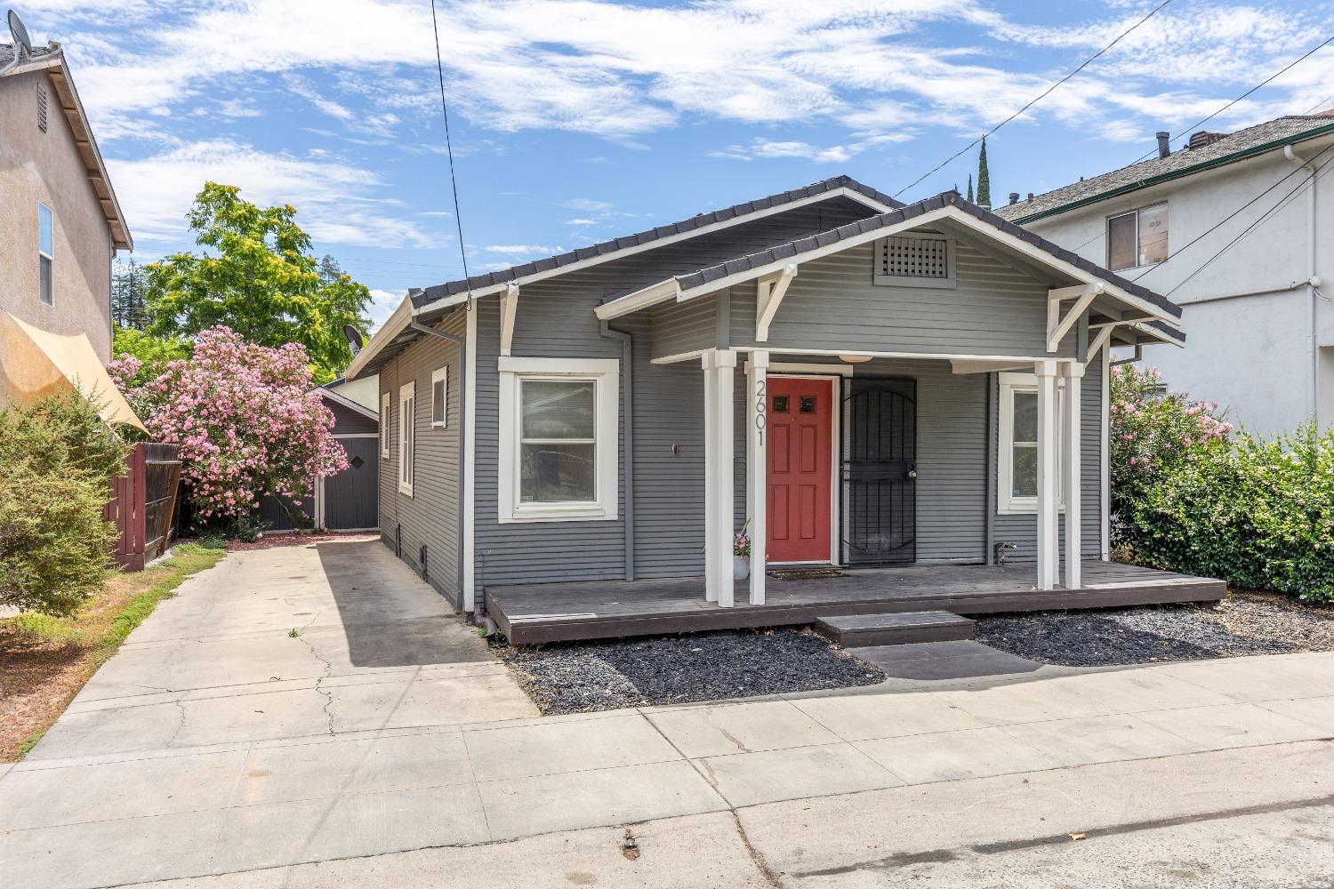 2601 San Fernando Way