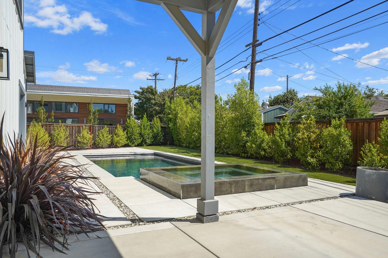 5233 Sutter Park Way