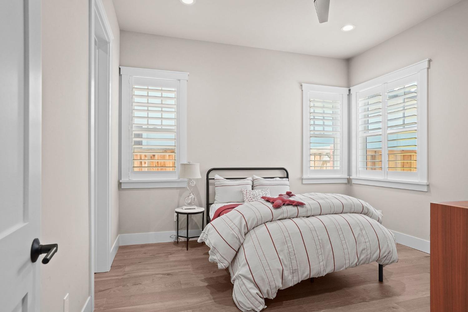 5233 Sutter Park Way