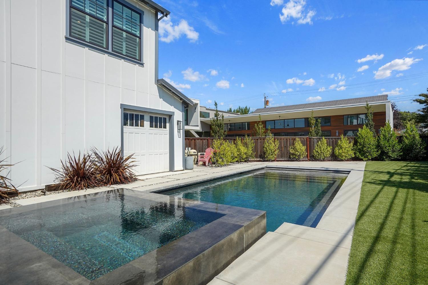 5233 Sutter Park Way