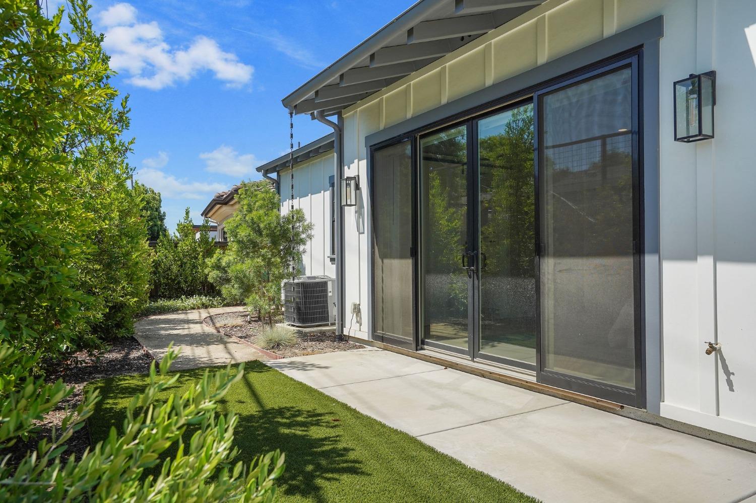 5233 Sutter Park Way