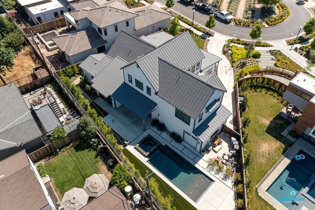 5233 Sutter Park Way