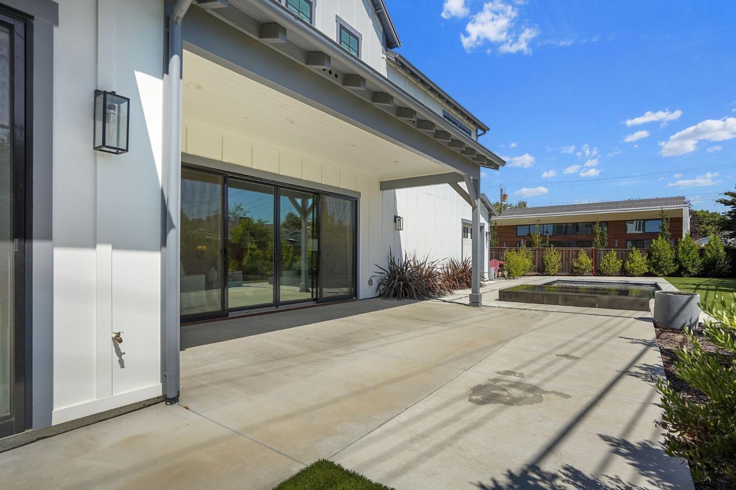 5233 Sutter Park Way