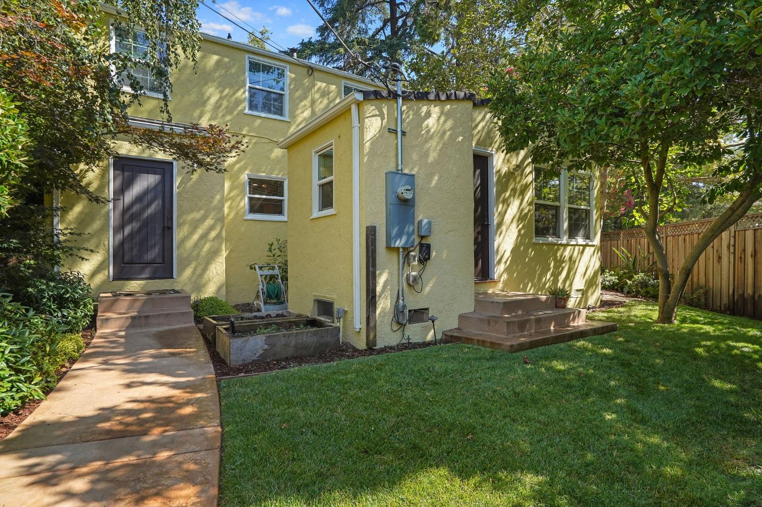 3854 Mckinley Boulevard