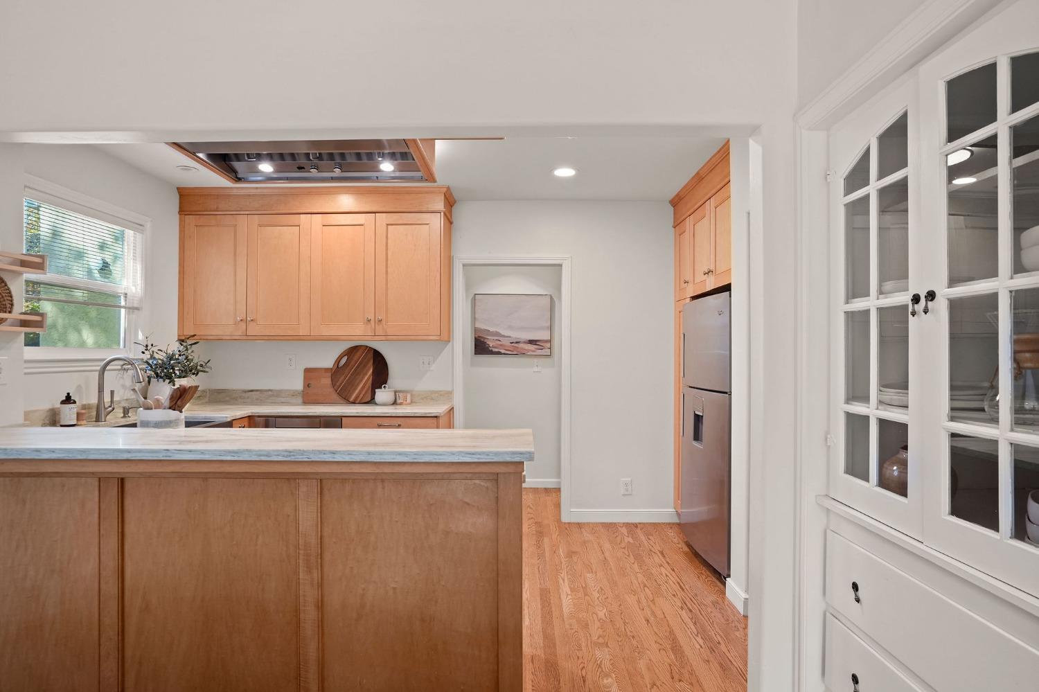 3854 Mckinley Boulevard