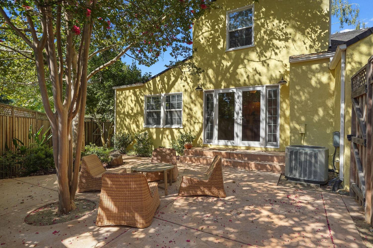 3854 Mckinley Boulevard