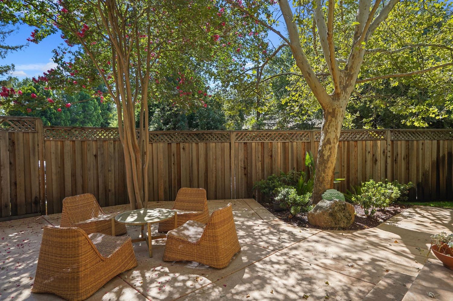 3854 Mckinley Boulevard