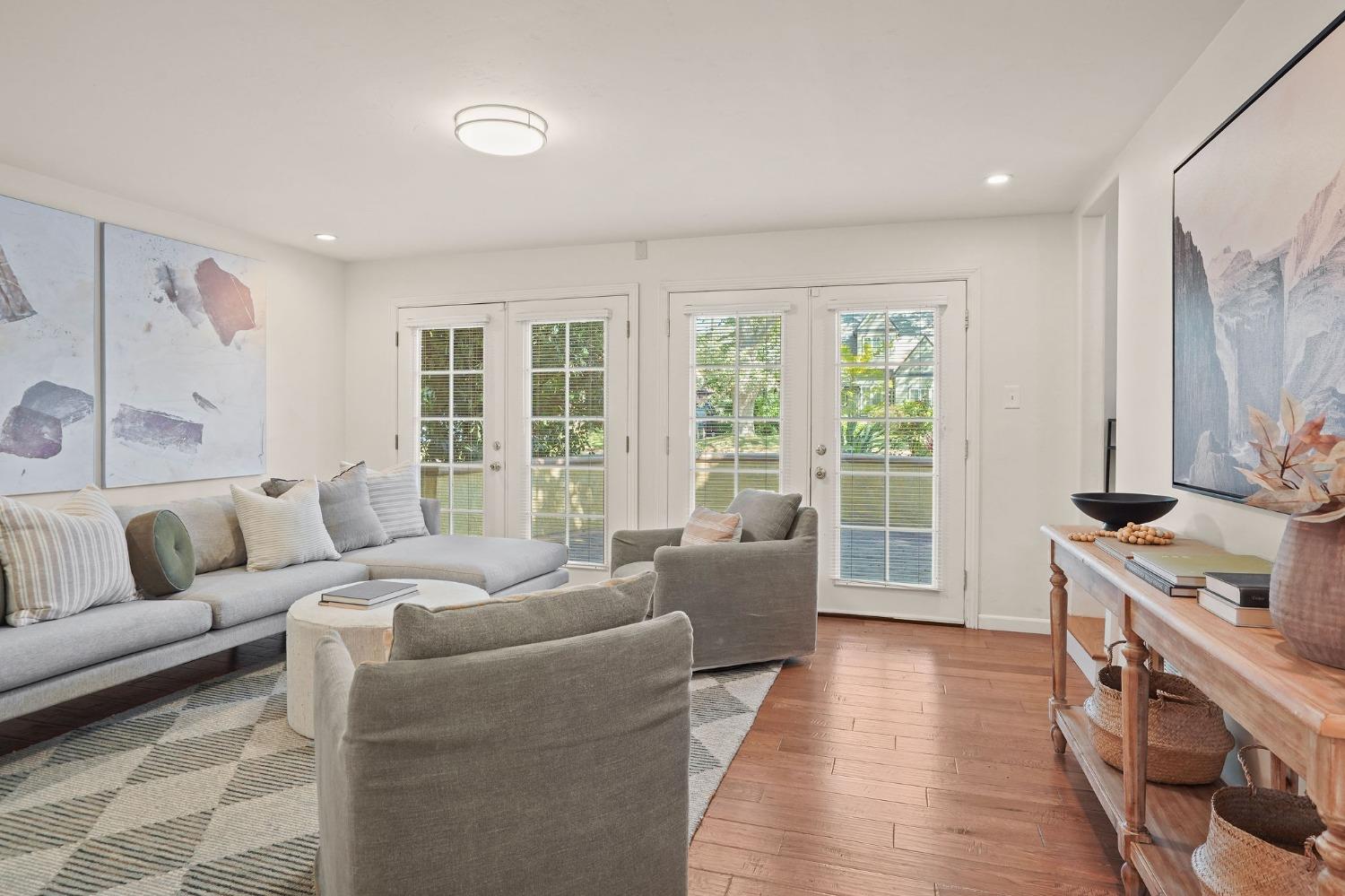 3854 Mckinley Boulevard