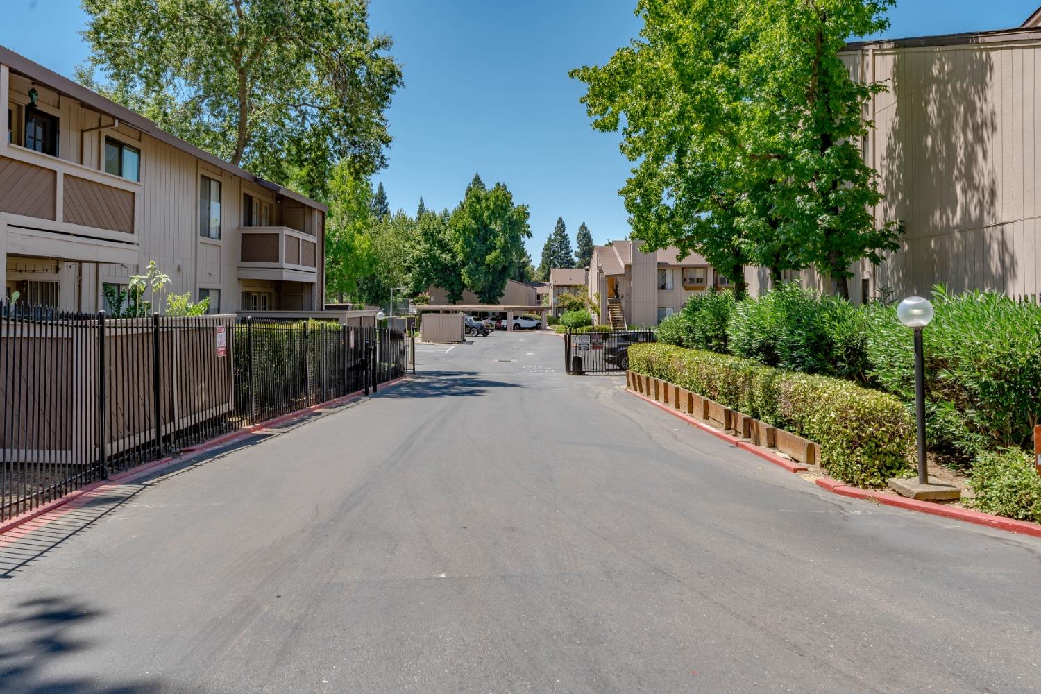 5333 Primrose Drive 14B