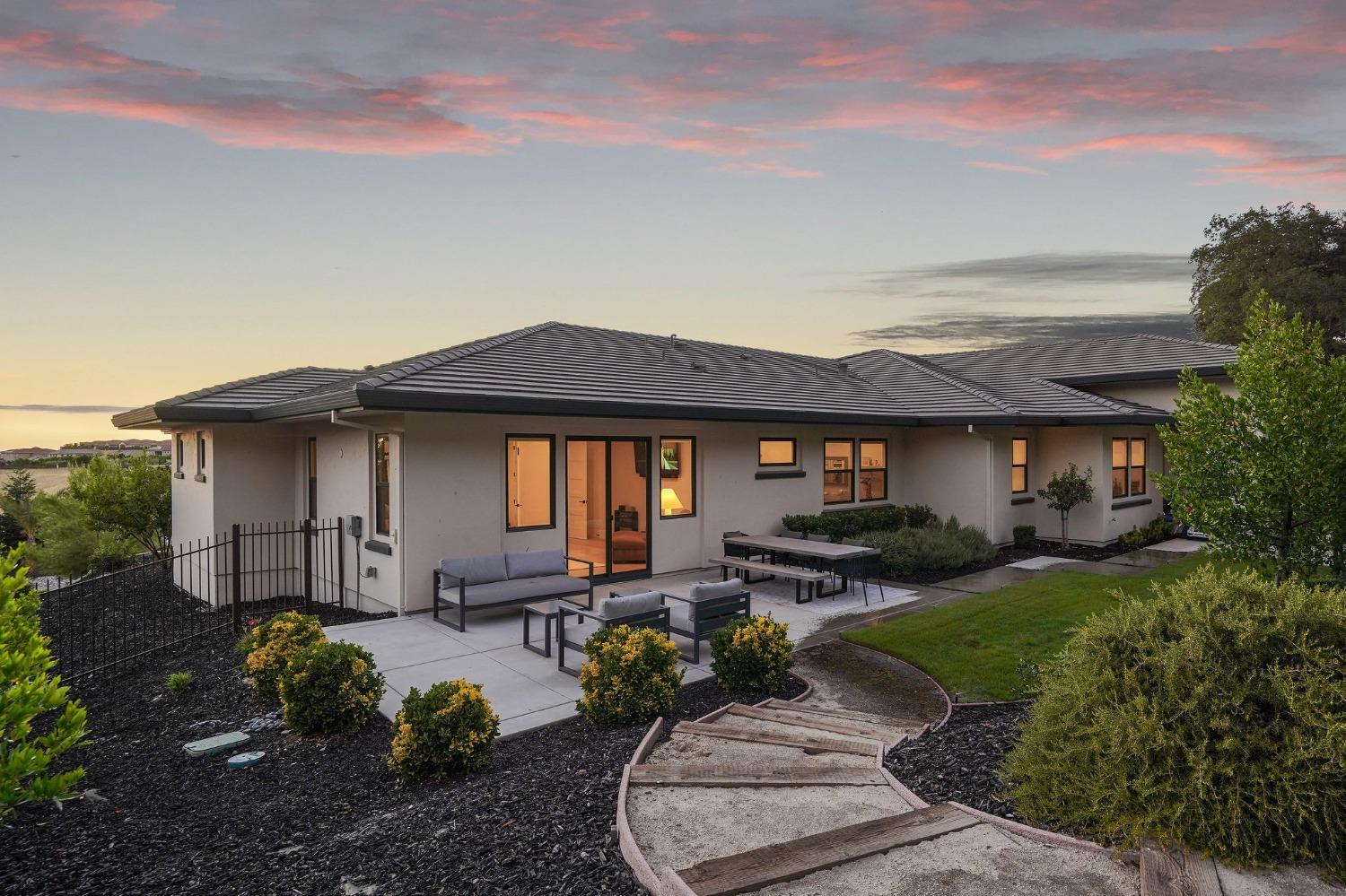 3187 Vista De Madera