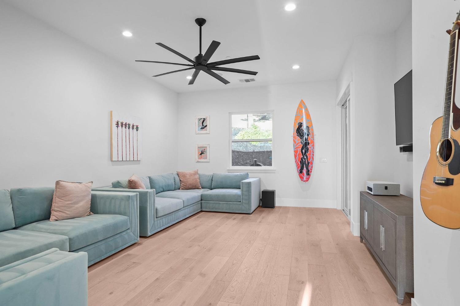 3187 Vista De Madera