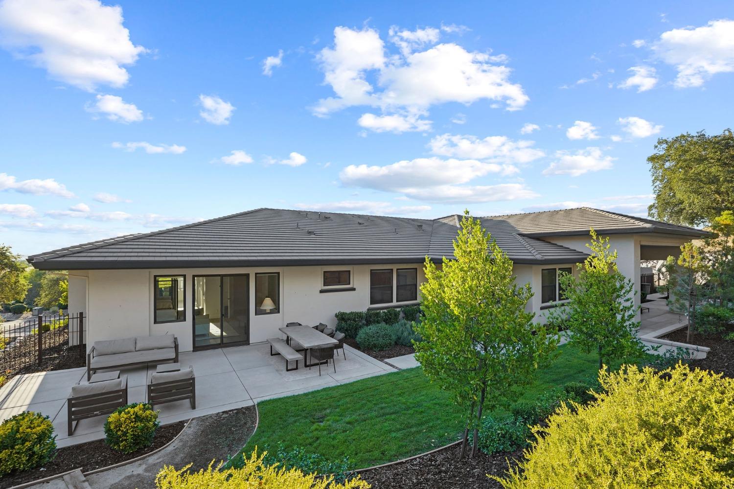 3187 Vista De Madera