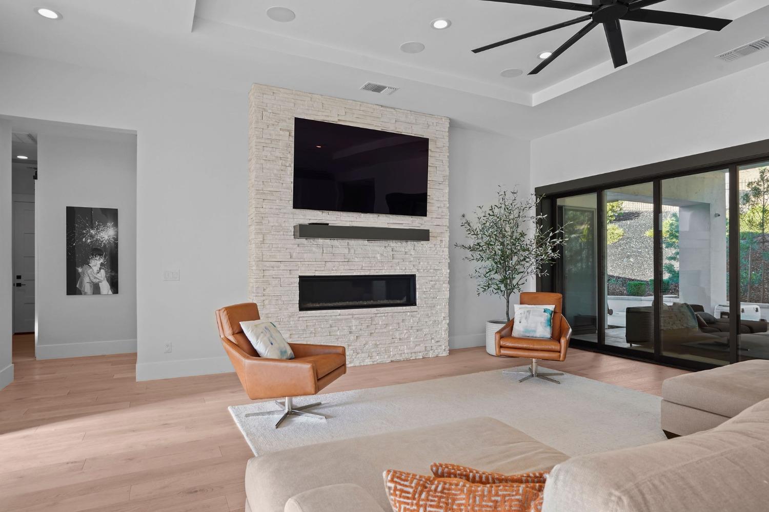 3187 Vista De Madera