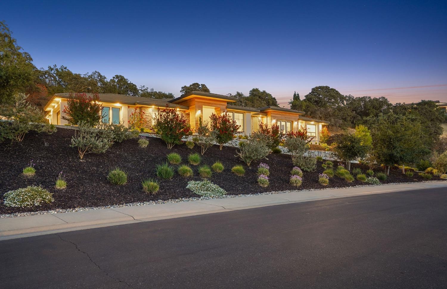 3187 Vista De Madera