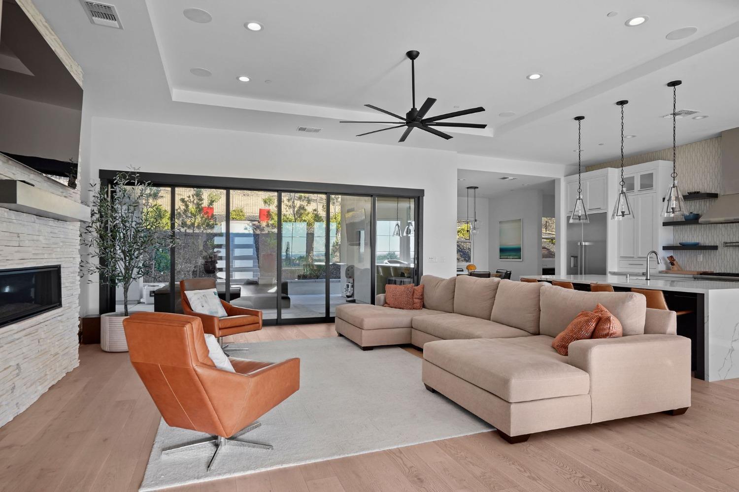 3187 Vista De Madera