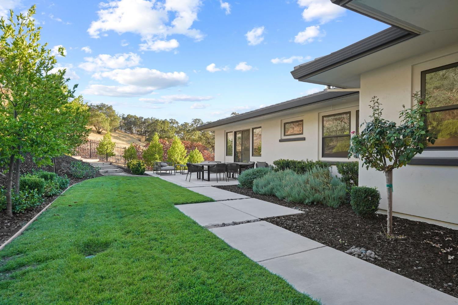 3187 Vista De Madera